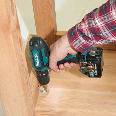 Аккумуляторная дрель-шуруповёрт Makita DF331DWAE