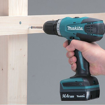 Аккумуляторная дрель-шуруповёрт Makita DF347DWE
