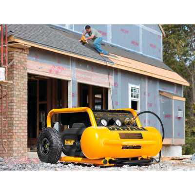 Компрессор поршневой безмасляный DeWALT DPC17PS