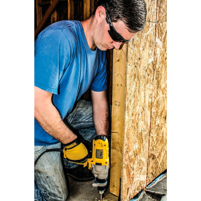 Очки защитные затемненные DeWALT Crosscut DPG100-2D