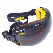 Очки защитные темные DeWalt DPG82-21