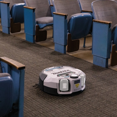 Акумуляторна роботизована підмітальна машина Makita DRC300Z без АКБ