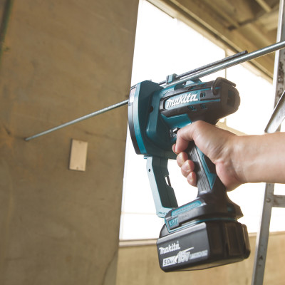 Аккумуляторный резак шпилек Makita DSC102Z без АКБ