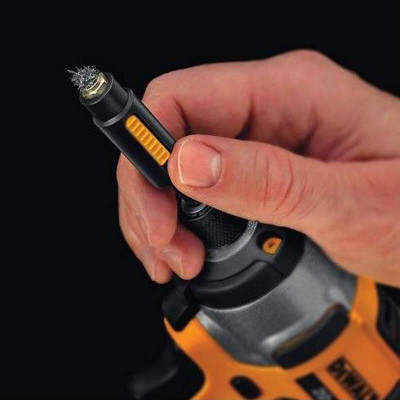 Головка торцевая ударная магнитная с 6-гранным хвостовиком DeWALT Extreme 13 мм 1/4” DT7450