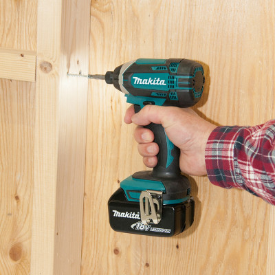 Винтовёрт ударный аккумуляторный Makita DTD152Z без АКБ