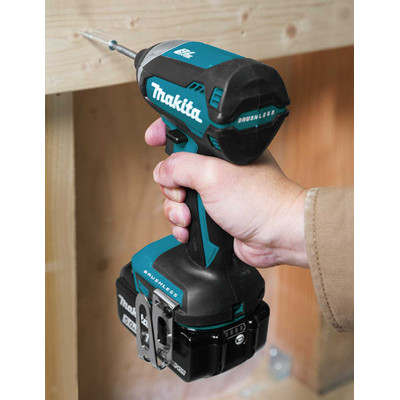 Аккумуляторный ударный винтовёрт Makita DTD153Z без АКБ