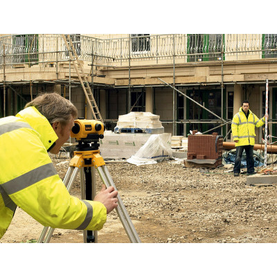 Оптичний нівелір DeWALT DW096PK 26-кратний