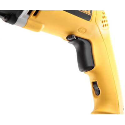 Дриль DeWALT DW221