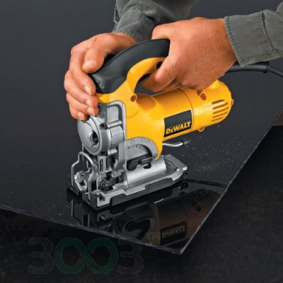 Лобзик електричний DeWALT DW331K