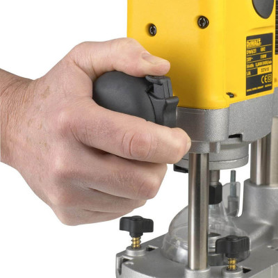 Фрезер багатофункціональний DeWALT DW621KT