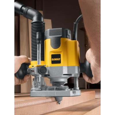 Фрезер багатофункціональний DeWALT DW621KT