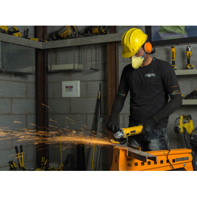 Угловая шлифмашина DeWALT DWE4119