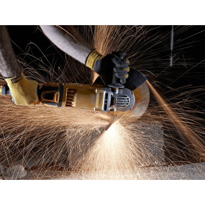 Угловая шлифмашина DeWALT DWE4599