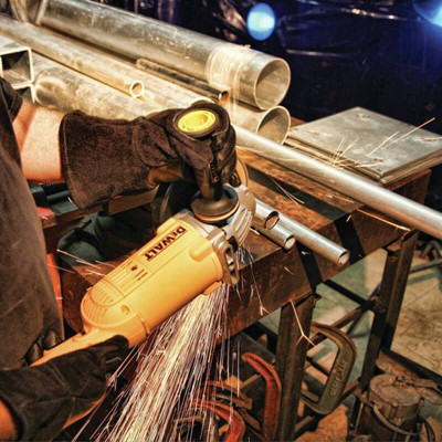 Кутова шліфмашина DeWALT DWE496