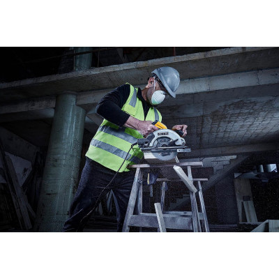 Дискова пила DeWALT DWE5615