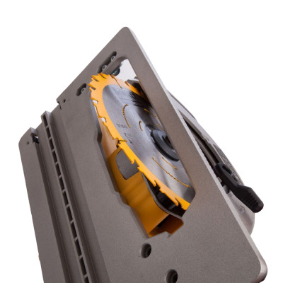 Дискова пила DeWALT DWE576K
