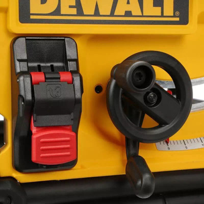Циркулярна пила DeWALT DWE7492