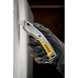 Нож с выдвижным лезвием DeWALT DWHT10054-0