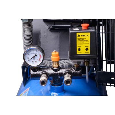 Компресор поршневий масляний EnerSol ES-AC850-300-3PRO