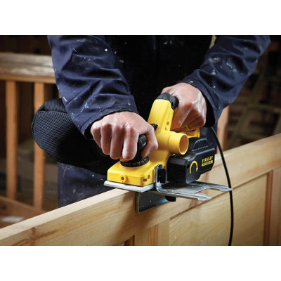 Рубанок електричний STANLEY FatMax FME630K