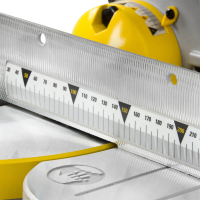 Торцювальна пила STANLEY FatMax FME720