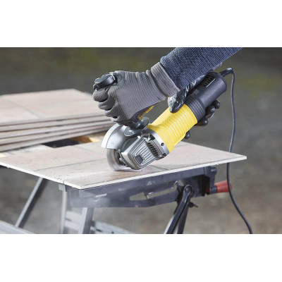 Угловая шлифмашина STANLEY FatMax FMEG220