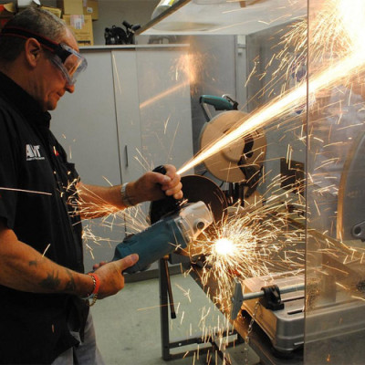 Угловая шлифмашина Makita GA 9050