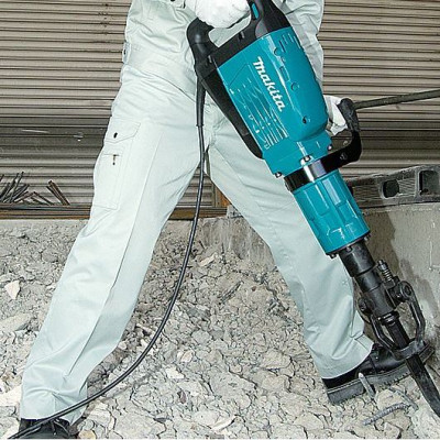 Отбойный молоток Makita HM1307CB