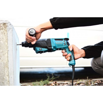 Перфоратор Makita HR2630