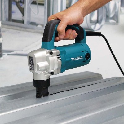Висічні ножиці Makita JN3201J