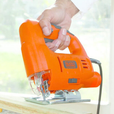 Пила лобзикова мережева BLACK+DECKER JS20
