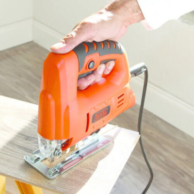 Пила лобзикова мережева BLACK+DECKER JS20