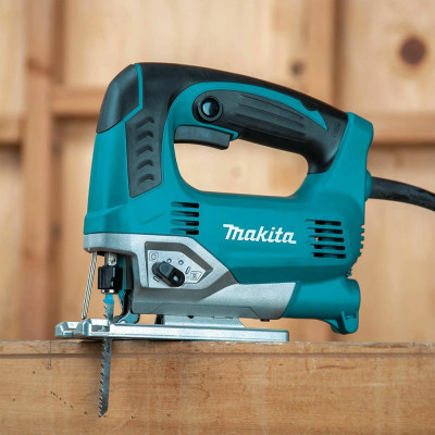 Лобзик електричний Makita JV0600K