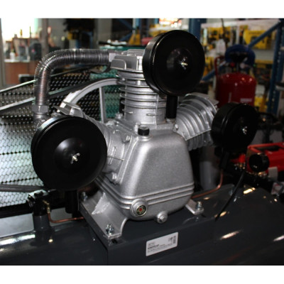 Компрессор поршневой масляный GTM KC3090-220L