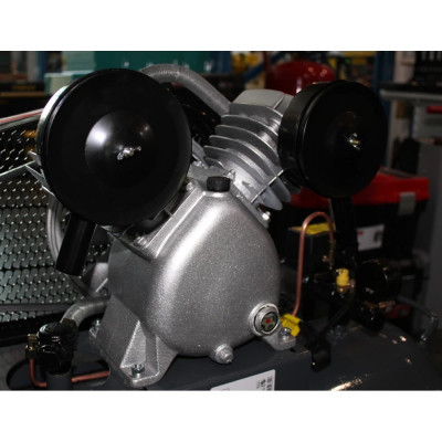 Компрессор поршневой масляный GTM KCJ2070-100L