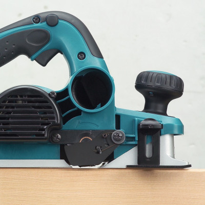 Рубанок електричний Makita KP0810
