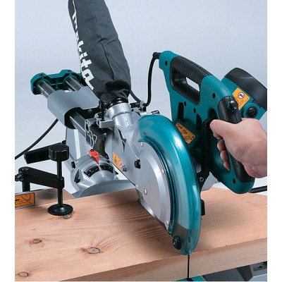 Торцовочная пила с протяжкой Makita LS1018L