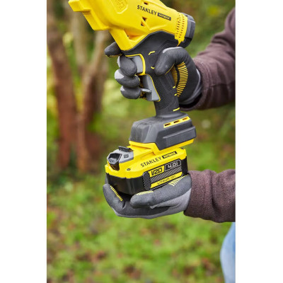 Набір акумуляторних садових інструментів STANLEY FatMax SFMCCS630M1+SFMCPP32M1
