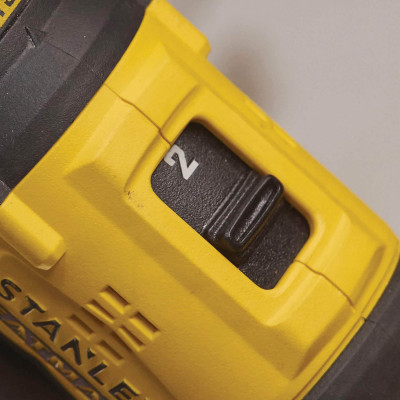 Дриль-шуруповерт акумуляторний STANLEY FatMax SFMCD710D2K