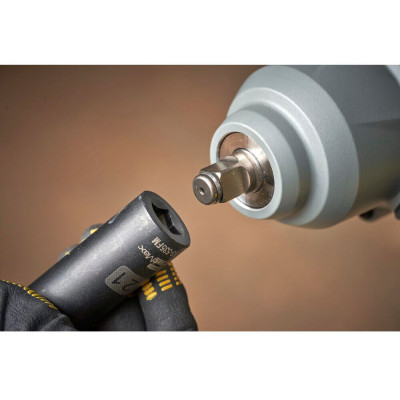 Гайковерт ударний акумуляторний STANLEY FATMAX SFMCF940M1