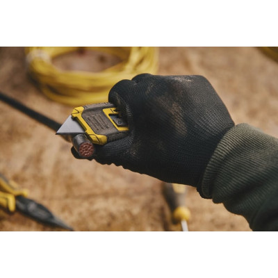 Нож с выдвижным лезвием STANLEY Control-Grip STHT10432-0