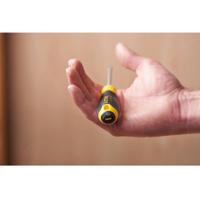 Викрутка STANLEY Cushion Grip SL5.5х100 мм STHT16146-0