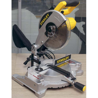 Торцювальна пила STANLEY STSM1510