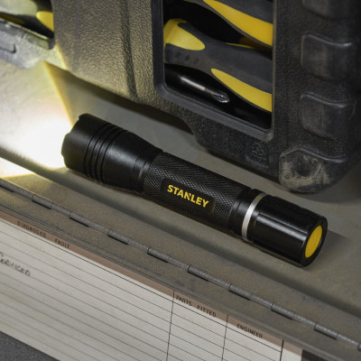 Ліхтар ручний акумуляторний STANLEY SXLS50104E