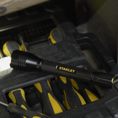 Фонарь ручной STANLEY SXLS50106E
